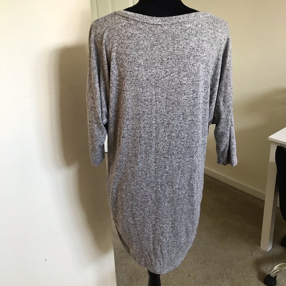 Express Sweater - Picture 2 of 3